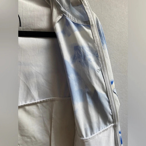 ADIDAS Ultra Graphic Hooded Lightweight Running Jacket Sz  S - Picture 7 of 13